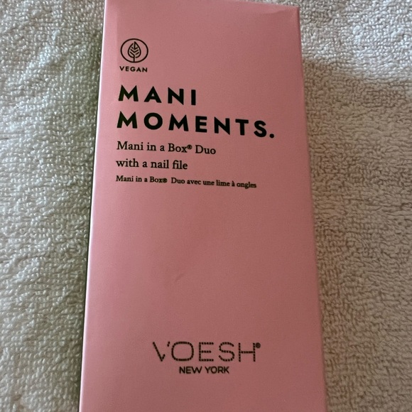 NWOT - VOESH Mani Moments - Mani in a Box - Picture 2 of 3